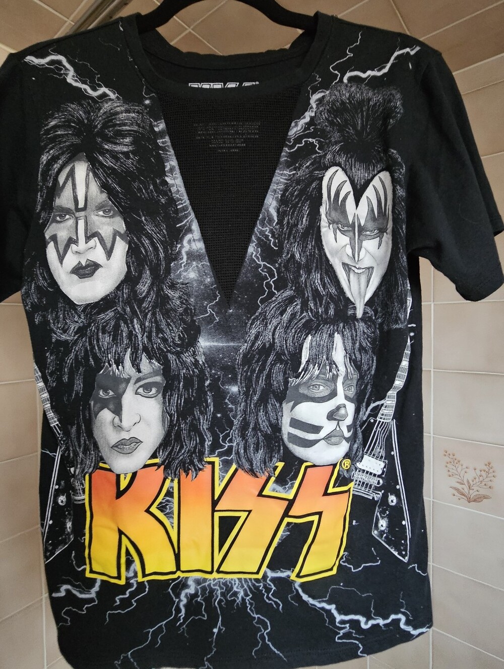 Kiss Graphic Band T-Shirt With Mesh Panel Size Small